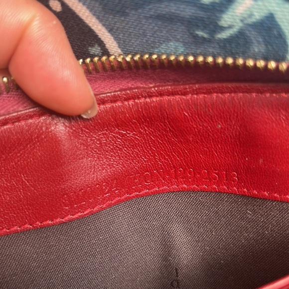 Authentic fendi wallet - Picture 5 of 6